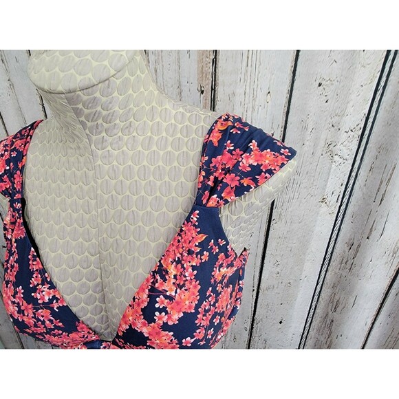 * Women's XL We Wore What Pink Navy Flower Bikini Top Swimsuit Retro Suit NEW WT - Picture 2 of 8